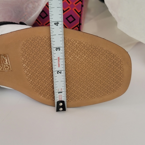 tory burch mini miller flat leather thong sandal